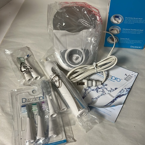 Dazzlepro advanced sonic toothbrush. New in box - Picture 5 of 10